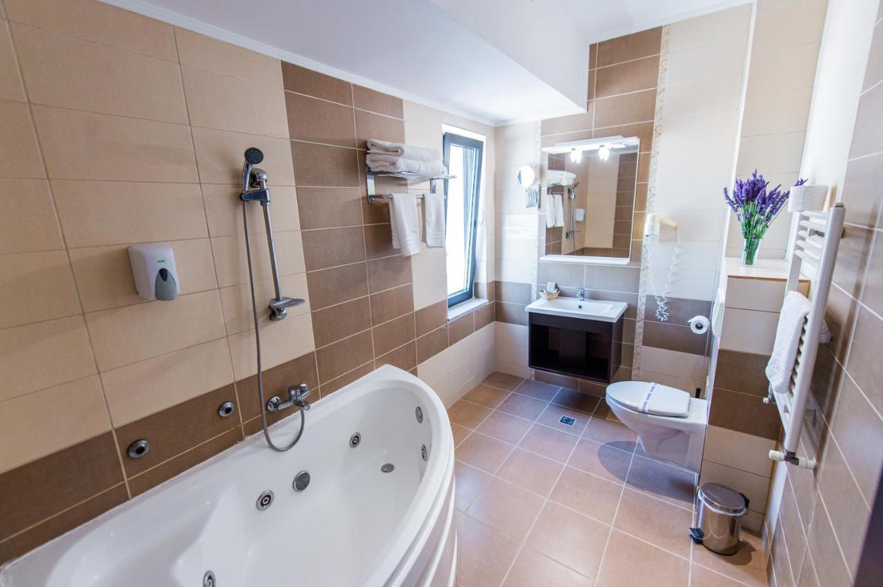 Hotel Prestige Mamaia Εξωτερικό φωτογραφία